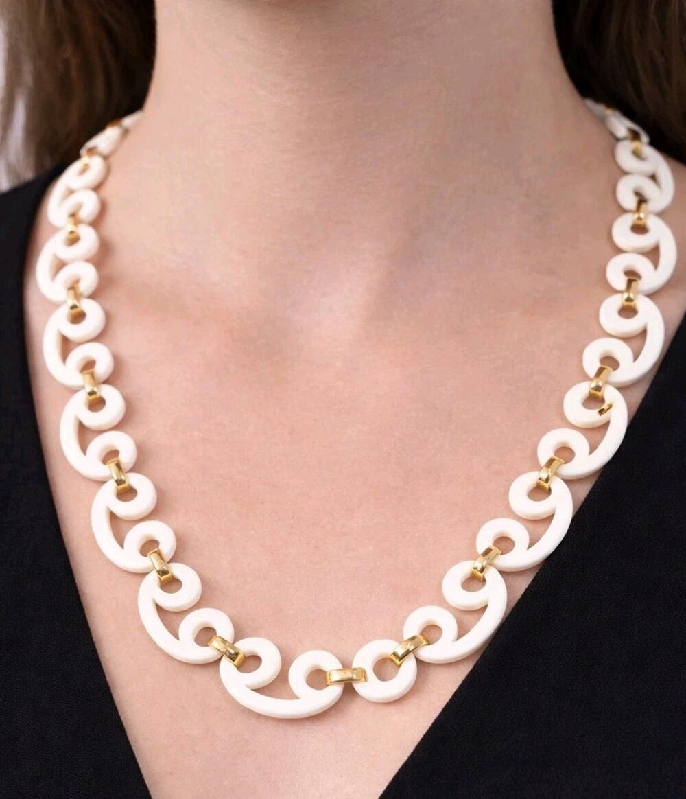 Vintage White Enamel Metal Necklace 17" MOD Lacy Links wh02-18